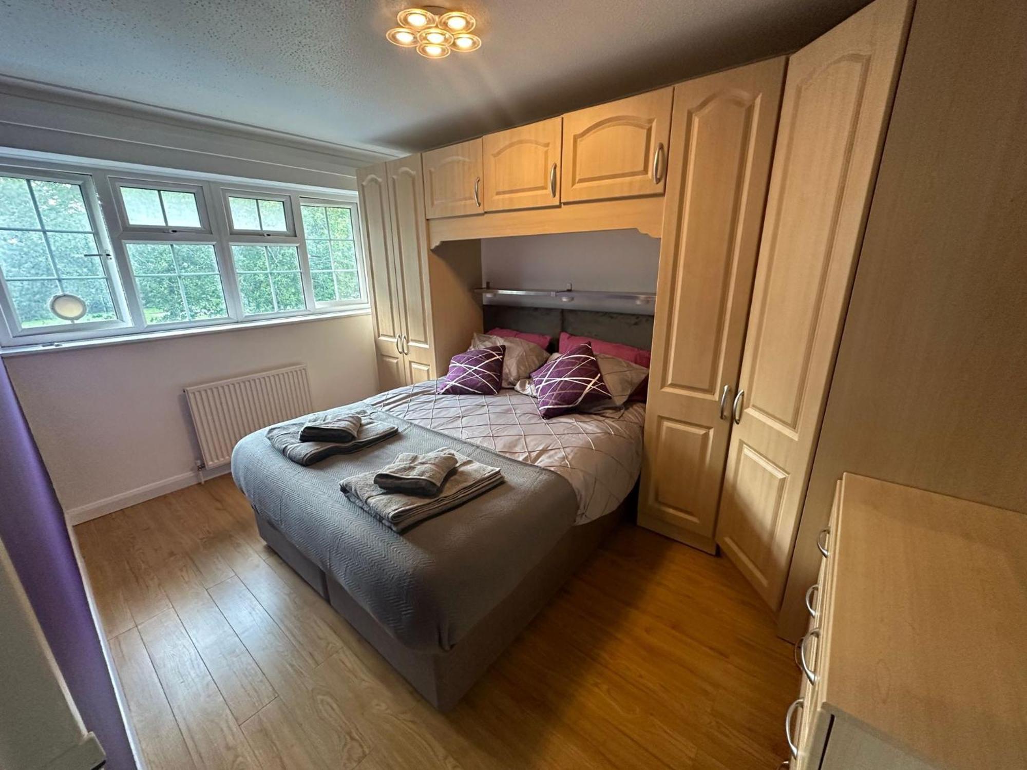 Rooms In Stylish House Milton Keynes Bagian luar foto