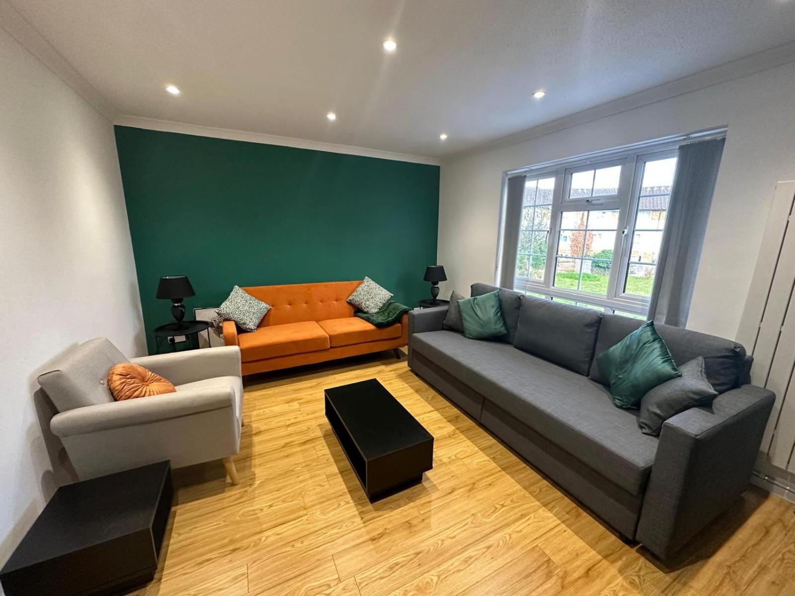 Rooms In Stylish House Milton Keynes Bagian luar foto