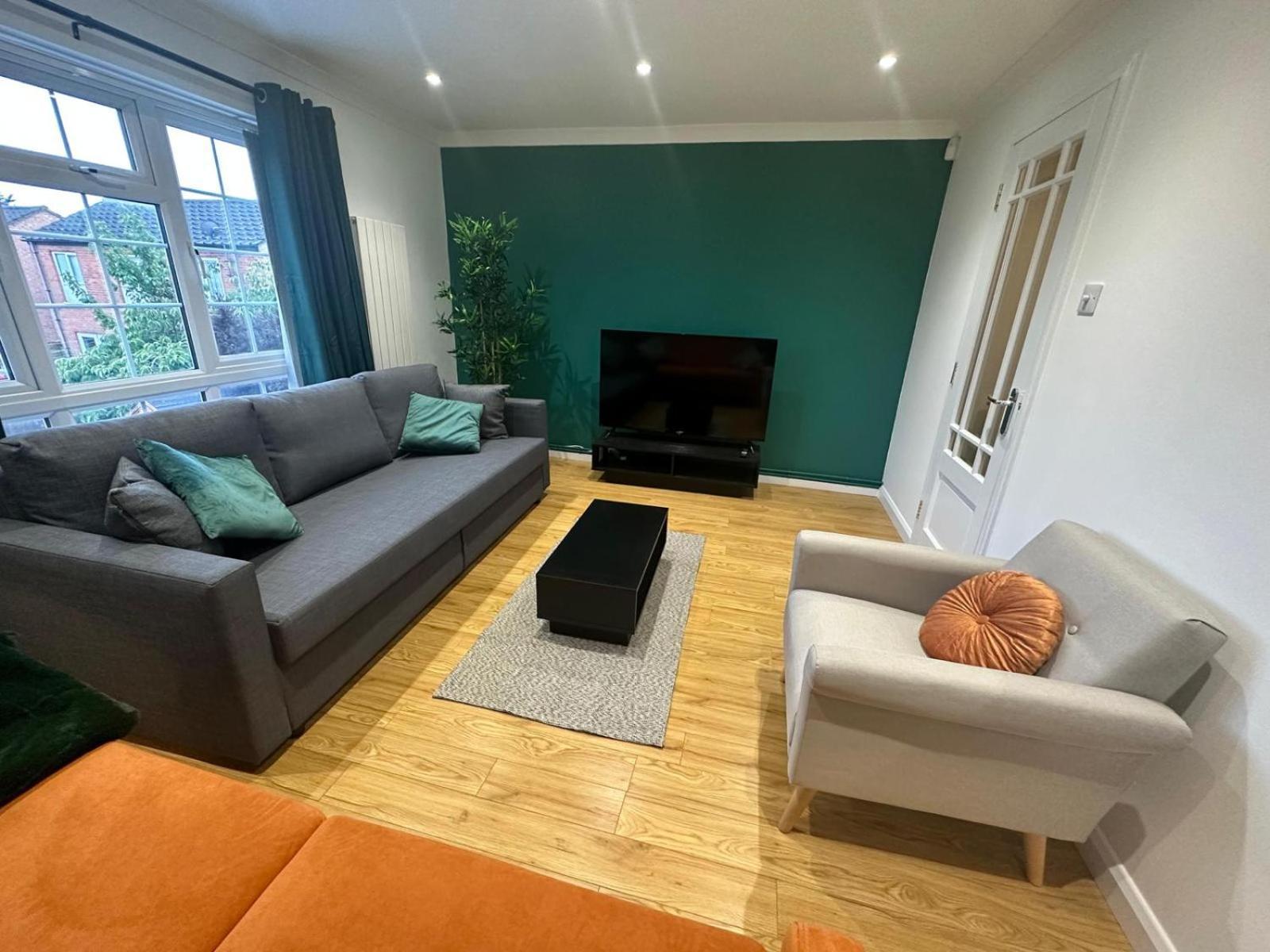 Rooms In Stylish House Milton Keynes Bagian luar foto